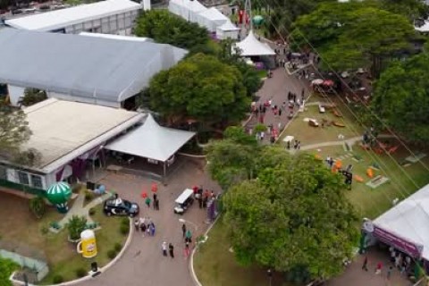 Público terá bolsão de estacionamento e transfer gratuitos nos finais de semana da 41ª Festa da Uva de Jundiaí