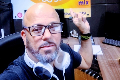 Vlad Alves — A voz que anima suas tardes!