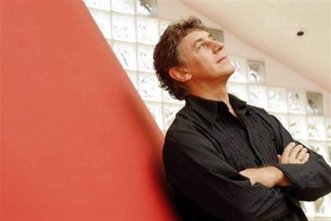 Parabéns ao cantor Flavio Venturini que completa 76 anos na data de hoje.