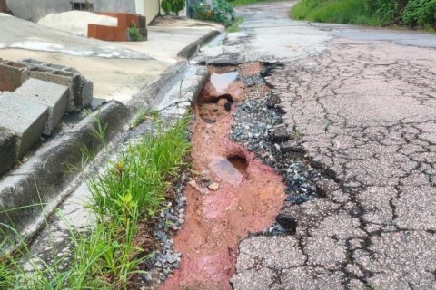 Morador denuncia abandono em rua de Campo Limpo Paulista e cobra ação da Prefeitura