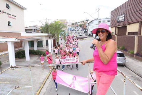 Caminhada das Bunitas do Bem mobiliza população no Outubro Rosa em Várzea Paulista
