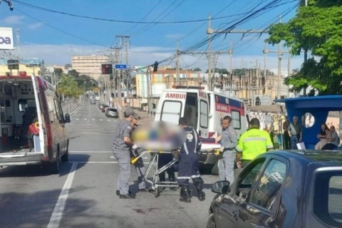 Adolescente de 16 anos é socorrida após atropelamento na Avenida Fernão Dias, em Várzea Paulista